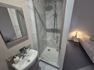 Photo de galerie - Creation SDB placo/ carrelage/ plomberie APRÈS 