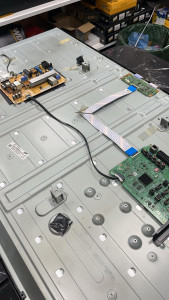 Photo de galerie - Réparation écran qui saute 