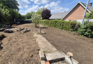 Photo de galerie - Nivellement et rénovation de terrain 