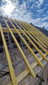 Photo de galerie - Pose de panne et chevronnage 