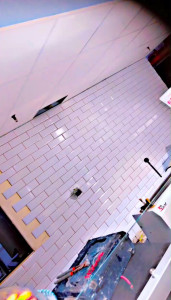Photo de galerie - Poseur de carrelage professionnel