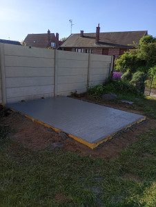 Photo de galerie - Réalisation d'une dalle béton pour cabanon 