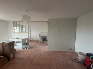 Photo de galerie - Pose de verrière et réalisation de cloison avec enduit total 