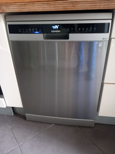 Photo de galerie - Lave vaisselle siemens iq300 
probleme pompe de chauffages et cyclage. 