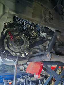 Photo de galerie - Remplacement embrayage volant moteur sur une suzuki swift 