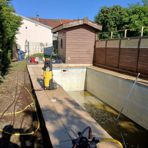 Photo de galerie - Entretien piscine