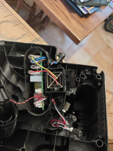 Photo de galerie - Changement de câble sur une base d'aspirateur 