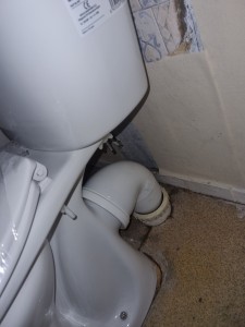 Photo de galerie - Installation pack WC avec modification évacuation 