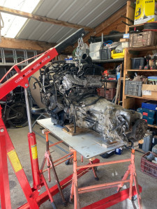 Photo de galerie - Dépose de moteur pour réparation.