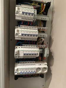 Photo de galerie - Remise en conformité d’une installation électrique 
