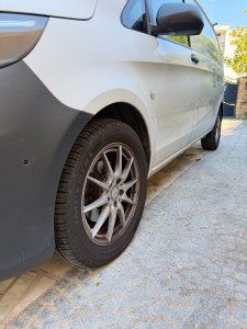 Photo de galerie - Mercedes vito nettoyage jantes 