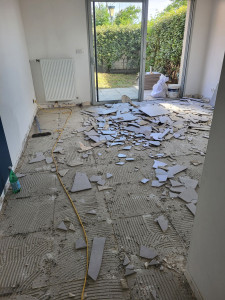 Photo de galerie - Rénovations de carrelage 




et la  
 chapelle la la panteur des murs et  le plafond 