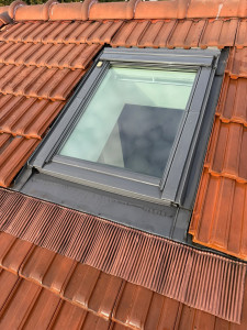 Photo de galerie - Recherche d’infiltration, Création, remplacement Velux , Fenêtre de toit