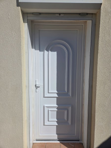 Photo de galerie - Pose de porte d entré pvc