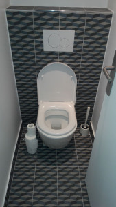 Photo de galerie - Installation toilette suspendu 