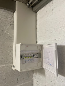Photo de galerie - Installation d'un tableau électrique secondaire