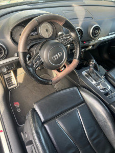 Photo de galerie - Audi S3 après nettoyage et décontamination tapis