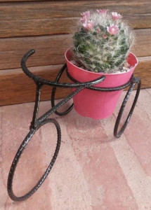 Photo de galerie - Support fleur forme velo