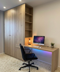 Photo de galerie - Montage de bureau et éclairage 