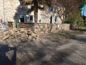 Photo de galerie - Mur en pierre réalisé de A à Z
