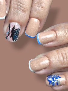 Photo de galerie - Renforcement ongles naturels, 
Papillon à la main et une french pour accompagner le tout ✨️