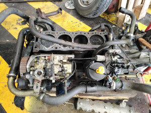 Photo de galerie - Deculassage moteur XU remplacement haut moteur 