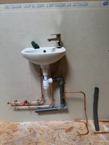 Photo de galerie - Montage lavabo complet la taloche