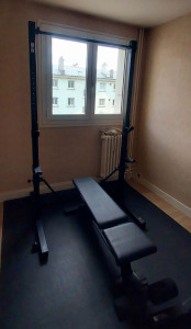 Photo de galerie - Montage rack de musculation.