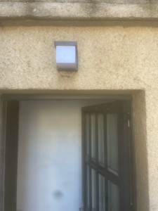 Photo de galerie - Remplacement du luminaire extérieur 