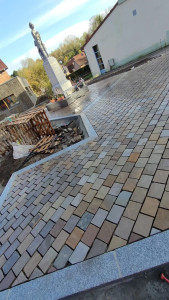 Photo de galerie - Réalisation de tout type de travaux public, dalle, pavé, béton… 
Travail en équipe avec 15ans d’expérience.
Je reste a disposition pour toute questions.