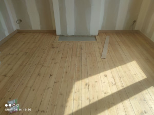 Photo de galerie - Remise en état d un parquet ancien et vitrification 