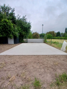 Photo de galerie - Préparation et coulage d'une dalle béton pour un futur petit chalet.! 
