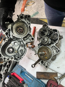Photo de galerie - Réfection moteur boîte 125 YZ