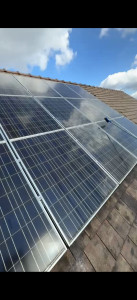 Photo de galerie - Nettoyage de panneaux solaires