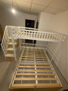 Photo de galerie - Lit double avec mezzanine 