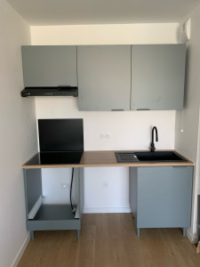 Photo de galerie - Pose d’une petite cuisine Leroy merlin 