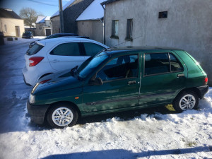 Photo de galerie - Véhicule lavé entièrement et lustré 