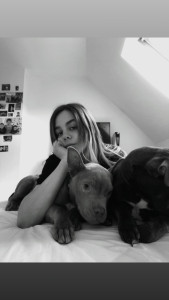Photo de galerie - Passionné des animaux motivé est dynamique 