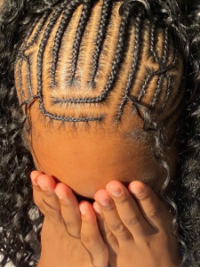 Photo de galerie - Demi tête tissage/nattes collées 