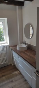 Photo de galerie - Réfection salle de bain, mise au norme électrique, plomberie et pose d'une cabine de douche et meuble sur mesure