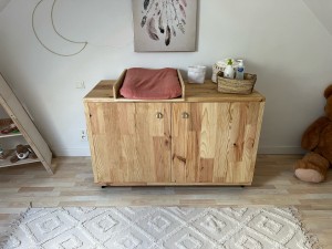Photo de galerie - Le meuble créé et montage par soin 