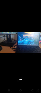 Photo de galerie - Préparation de pc portable d'occasion récupéré auprès de professionnels. 