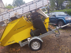 Photo de galerie - Broyeur de branches pour vos déchets verts 