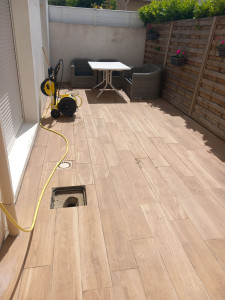 Photo de galerie - Nettoyage terrasse avant l été. 