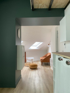 Photo de galerie - J'ai refait dans ce studio, la pose de la cuisine, le revêtement de sol ainsi que tout l'amènagement