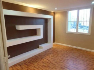 Photo de galerie - Installation d'une bibliothèque et les luminaires