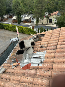 Photo de galerie - Suppression de cheminée et retuillage 