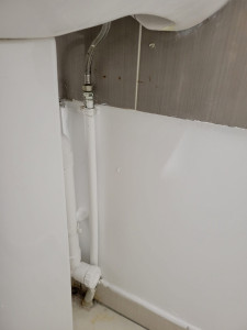 Photo de galerie - Installation évacuation et arrivé d’eau pour machine à laver 