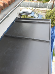 Photo de galerie - Création d'une couverture en zinc  pré-patinée Quartz 