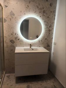 Photo de galerie - Pose de meuble , vasque et miroir
